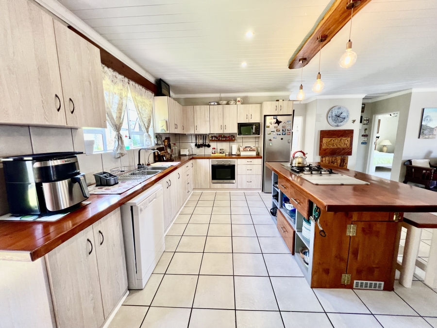 3 Bedroom Property for Sale in Stilbaai Wes Western Cape